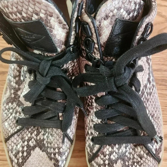 GUC Rag & Bone Leather Snakeskin Sneakers, Size 7 - Picture 5 of 17